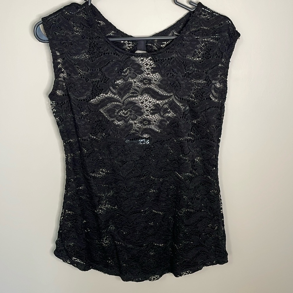 MAURICES Women’s Black Lace Stretchy Sleeveless Cut Out Layering Top Small‎